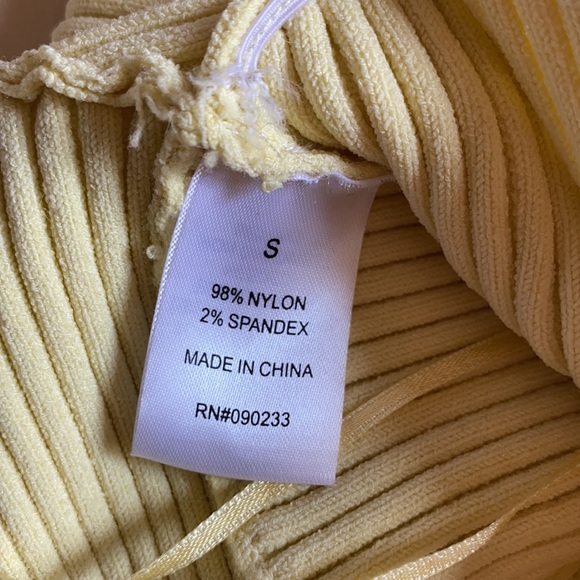 Light Yellow Ribbed Crop Top - Picture 4 of 4